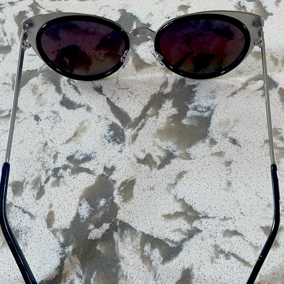 2/$30 Thick Cool Cat Eye Sunglasses Rainbow Reflective Colors Silver Frame Black - Picture 2 of 3